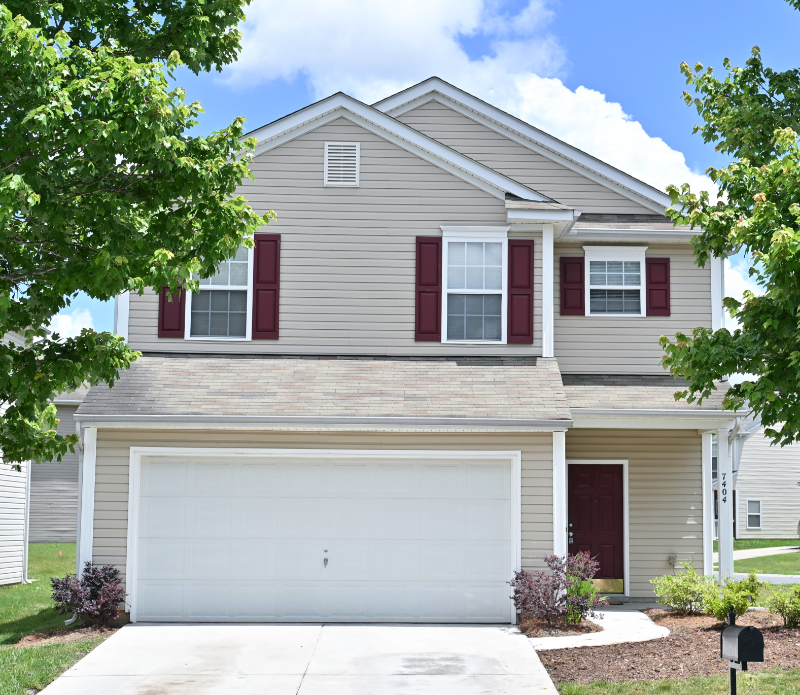 Limited Promotional Offer: Half off First Month’s Rent 3 Bed/2.5 Bath Home in Charlotte, NC – $1995